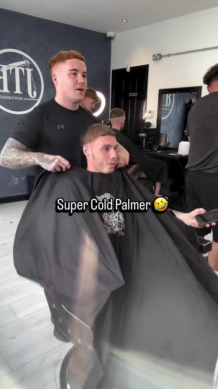 帕尔默23岁的人看着像40岁的人剃个光头也比这强啊