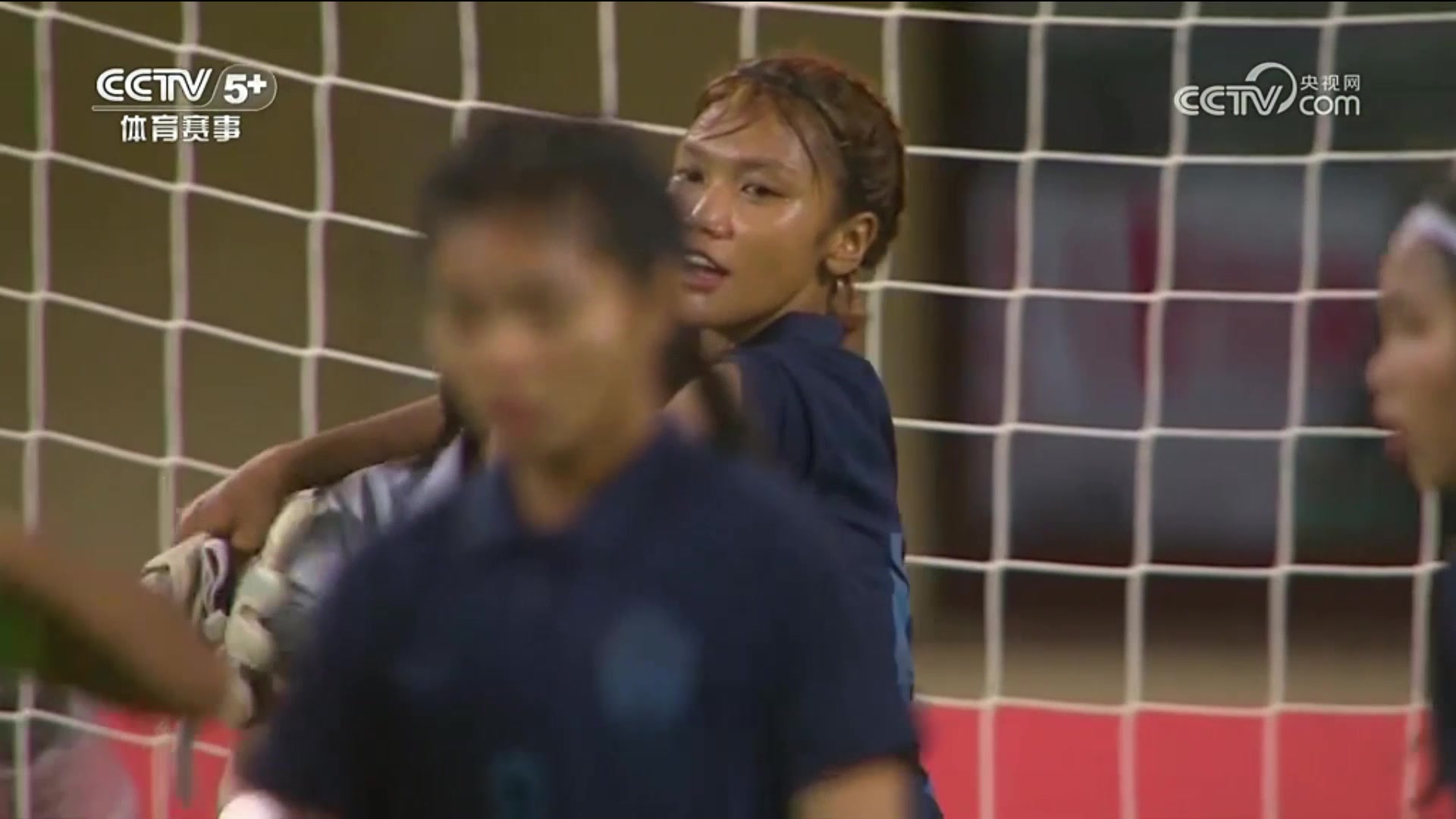 残忍比分直接让妹纸崩溃赛后柬埔寨门将伤心流泪