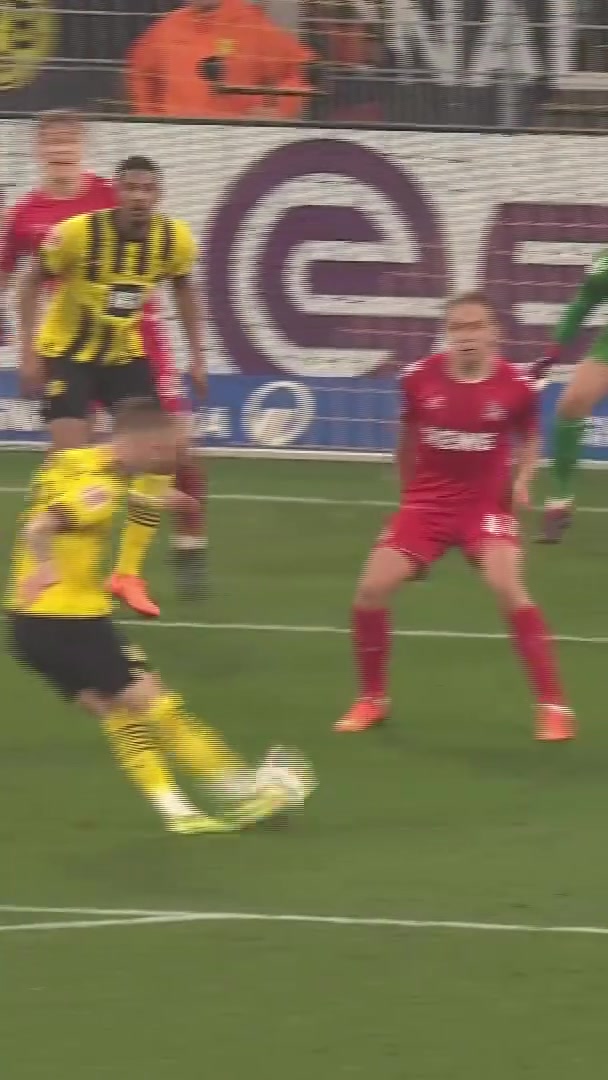 优雅美妙的弧线名场面罗伊斯这球让对手无计可施