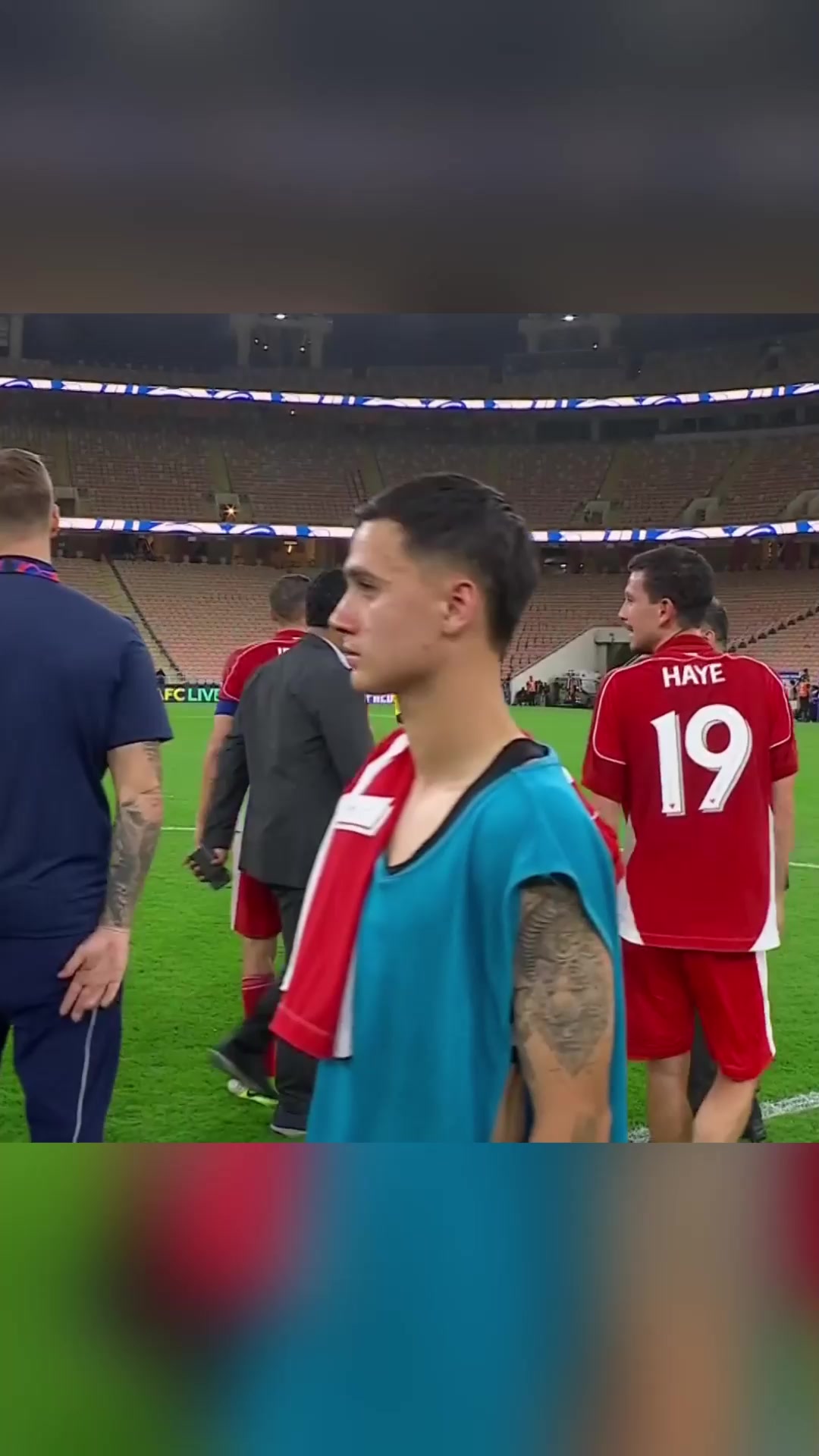 非常不满印尼球员赛后怒喷马宁马宁不惯着直接出示红牌