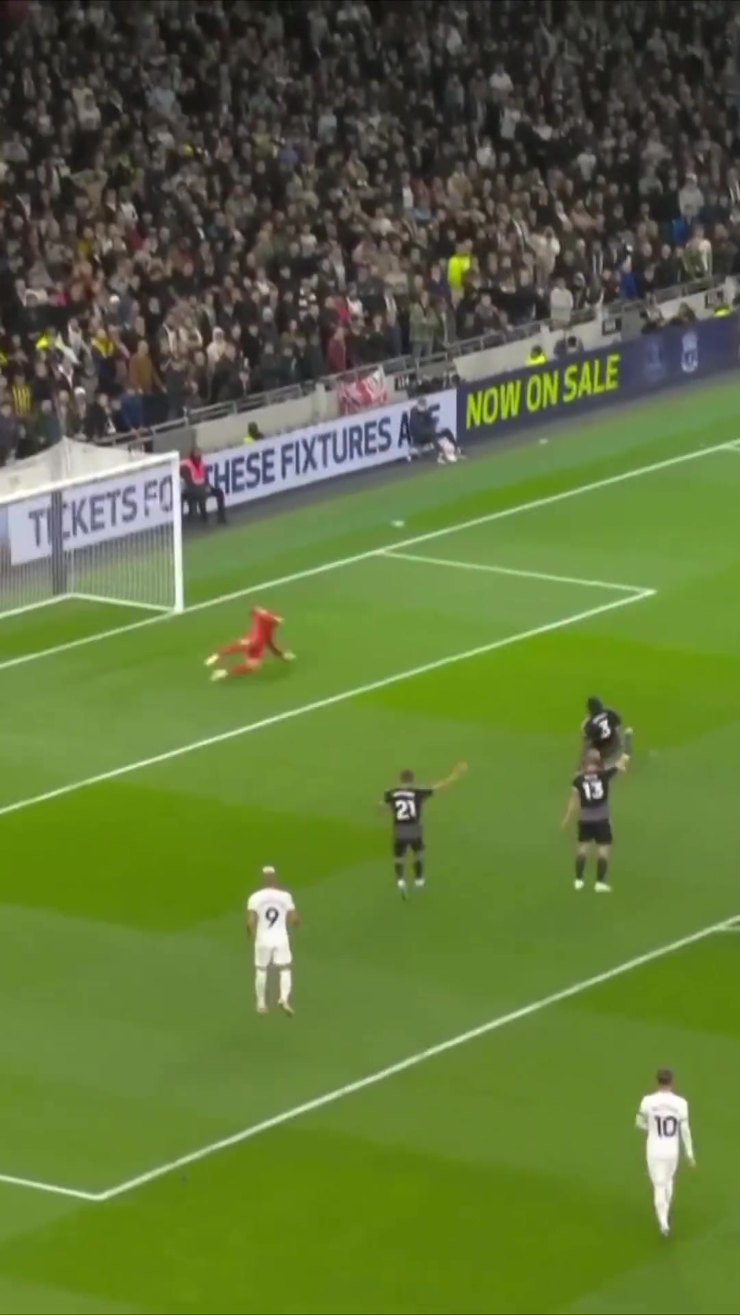 全能型孙兴慜教你在对手禁区前跳舞