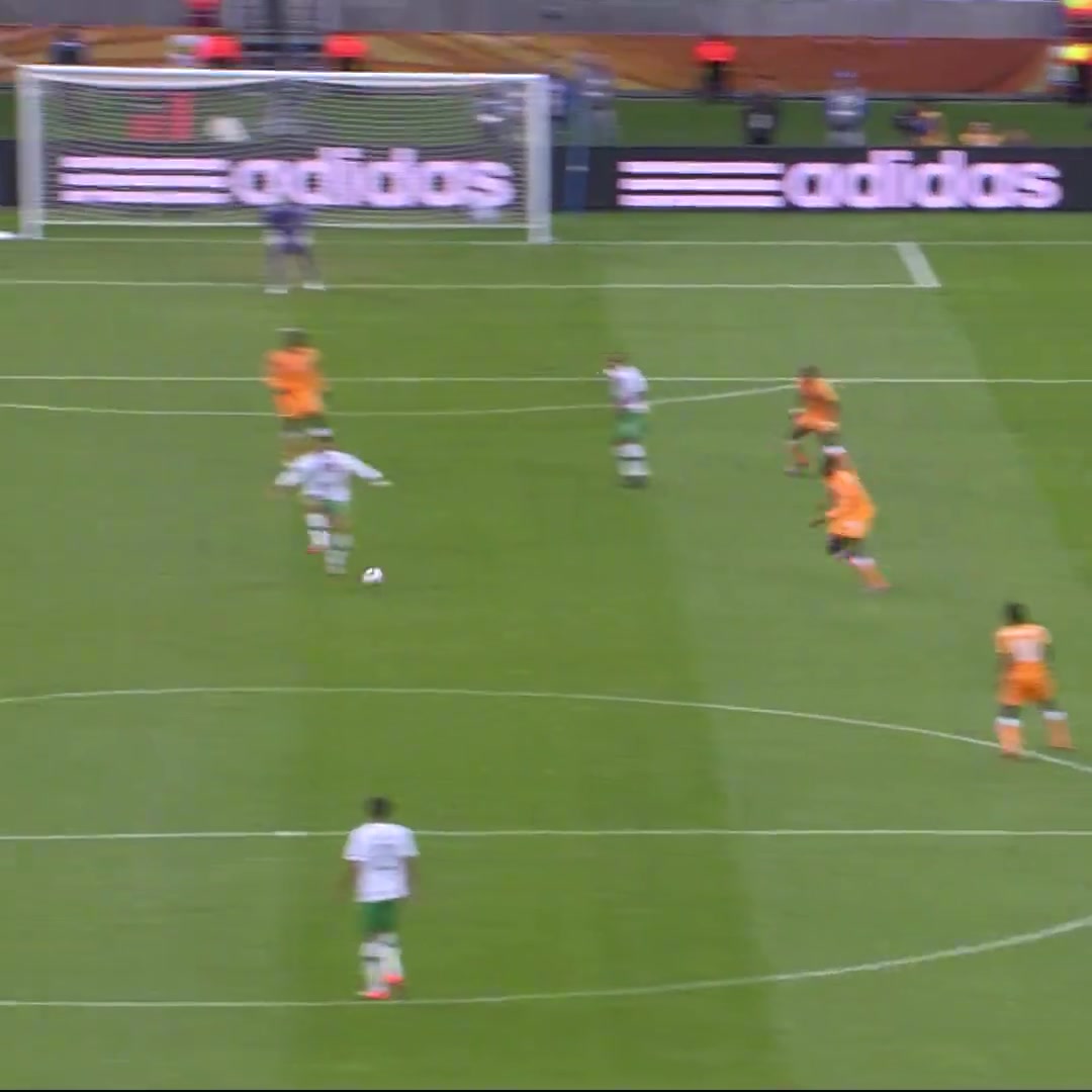 那时的C罗这记射门让德罗巴看了直接祈祷上帝