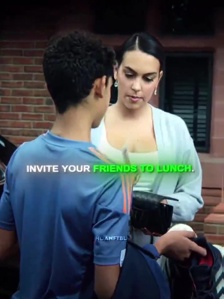 迷你罗叫乔治娜夫人乔治娜被震惊到我很老吗