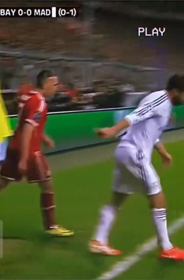 皇马欧冠名场面佩佩拉莫斯双鬼拍门