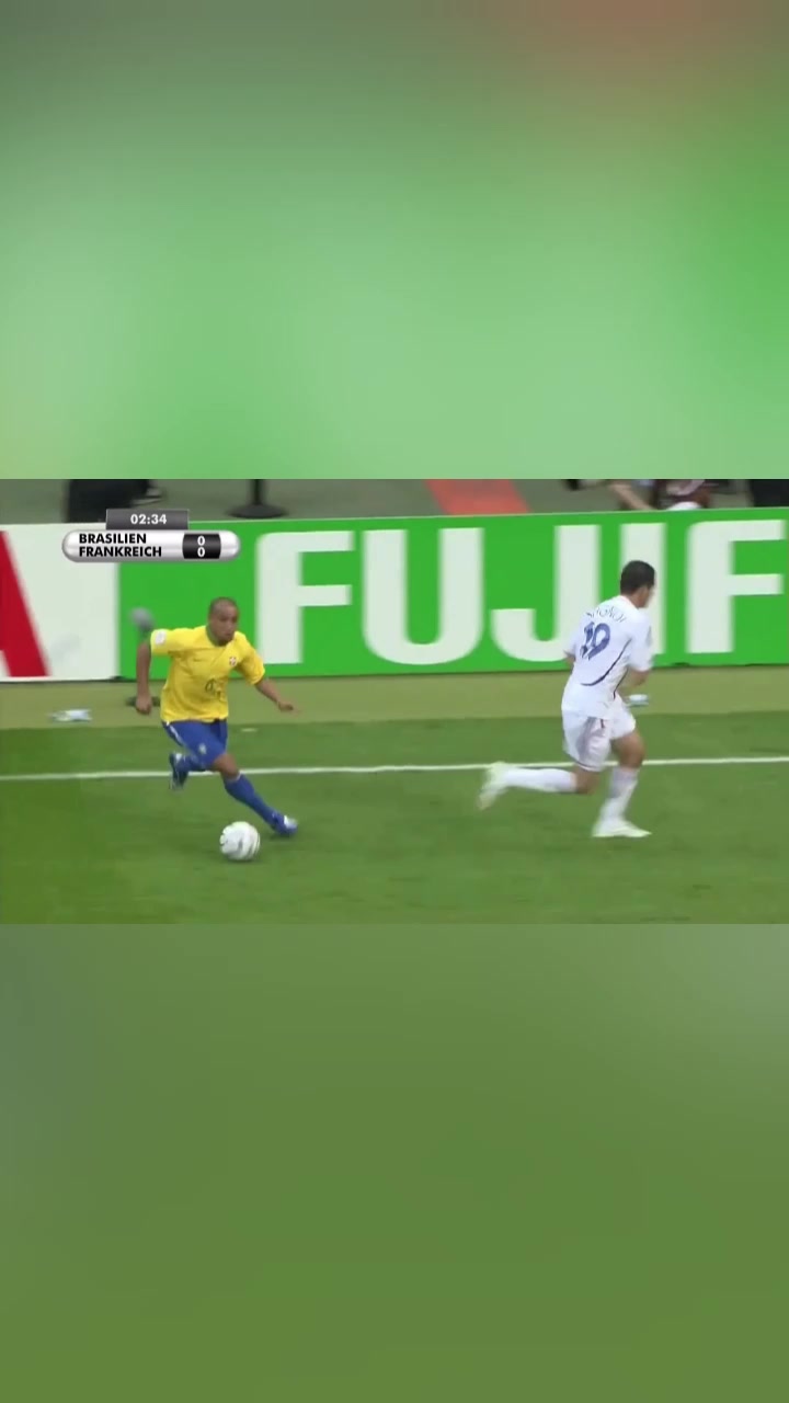 恐怖06年世界杯小罗卡洛斯小儒尼尼奥三个人罚任意球