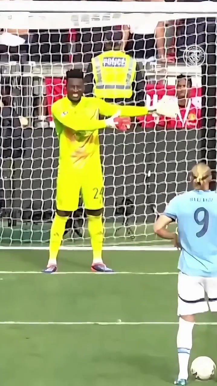 曼市德比名场面奥纳纳请君入瓮