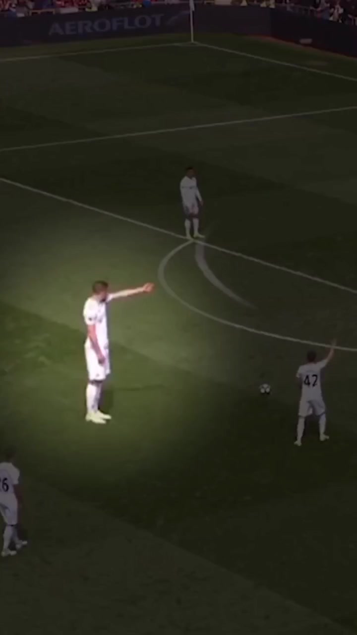 埃雷拉你以为我在第二层实际上我在大气层