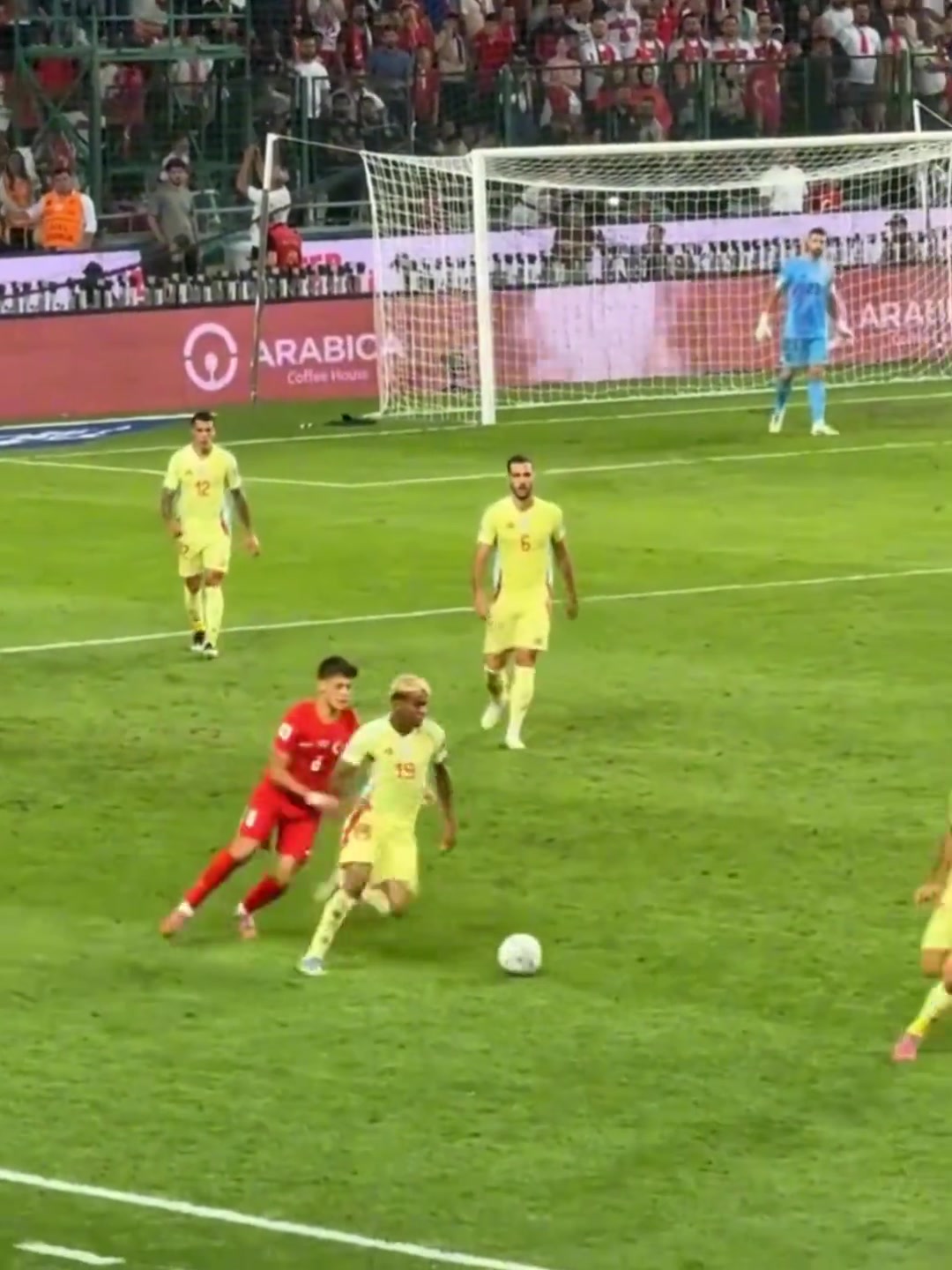 抢断突破外脚背亚马尔一个人差点干完了所有活