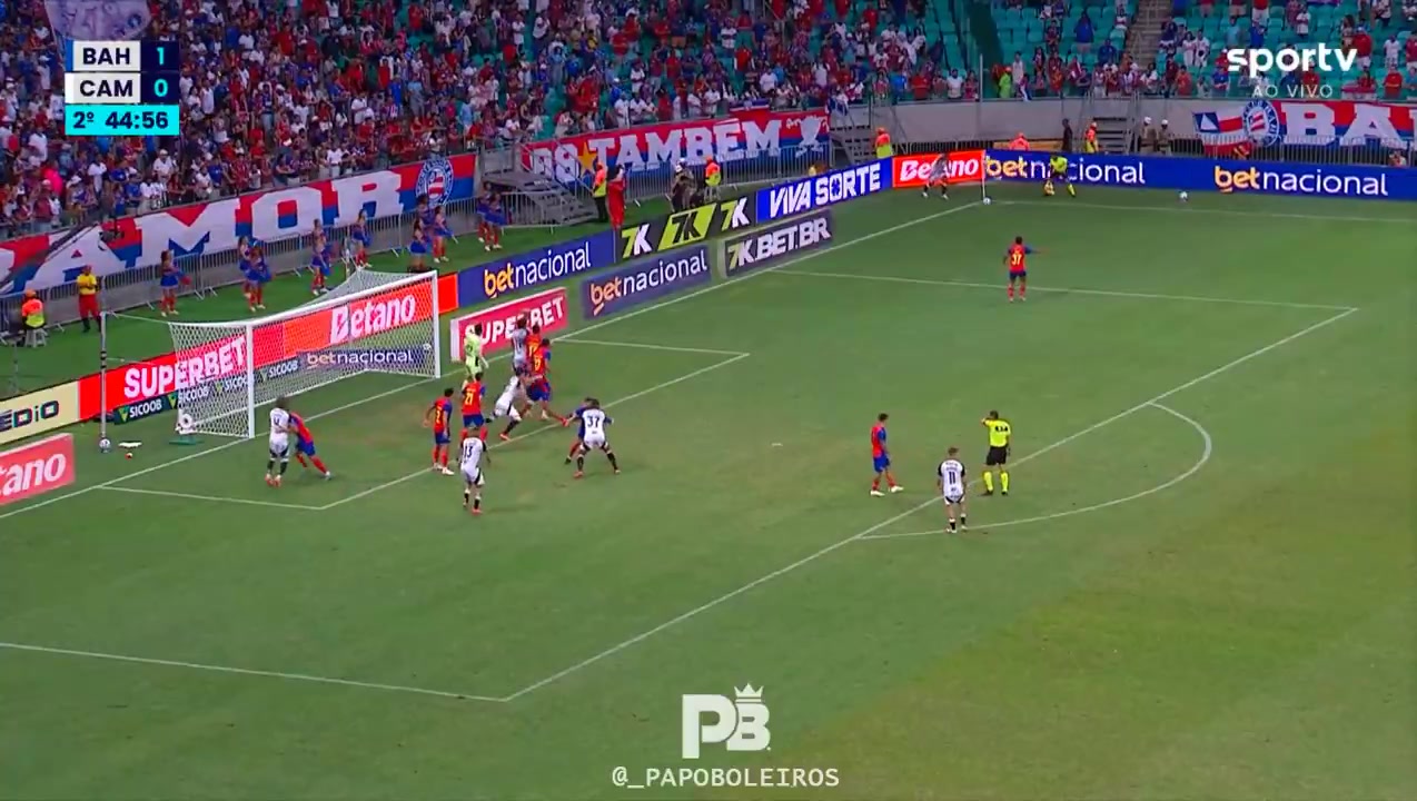 前上港绿巨人38岁胡尔克角球暴力破门直挂死角脚头真硬