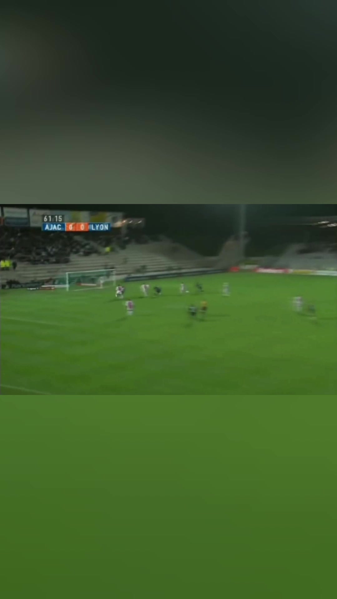 任意球破门最多的男人小儒尼尼奥中圈附近任意球直接轰进