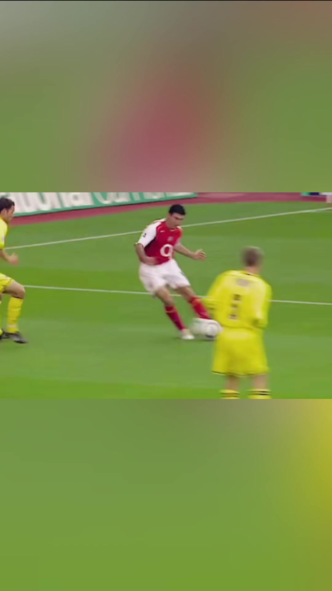 真不愧为枪王之王连脚后跟进球也如此锋利