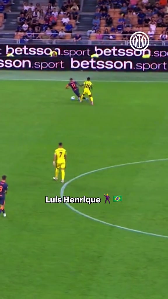 国米官推怒赞新援恩里克这次调头让对手摸不着头脑