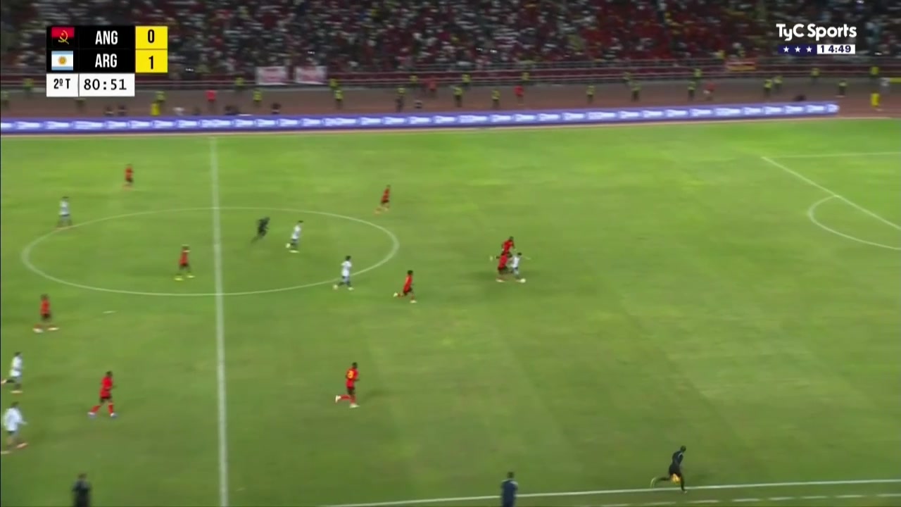 梅西传射梅西禁区内抽射破门劳塔罗直塞送助攻