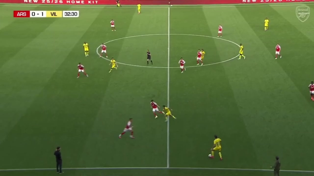 枪手两球落后黄潜两连击艾永后点补射破门