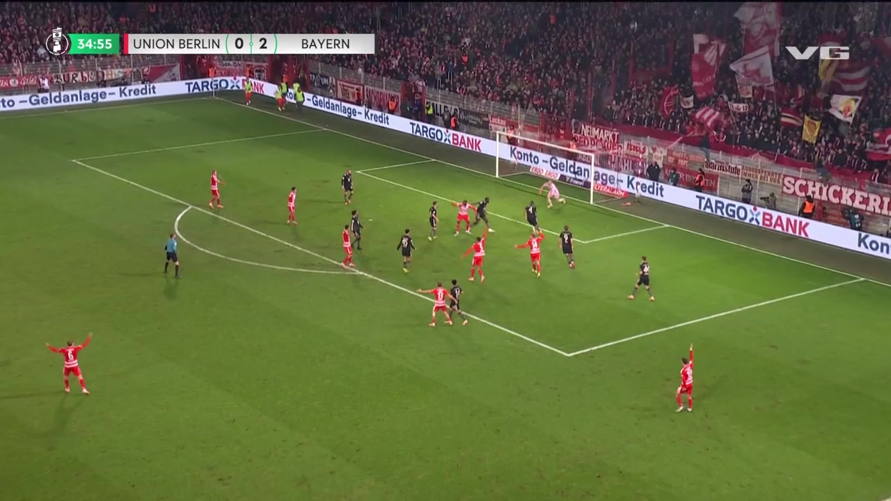 若纳坦-塔禁区内防守手球送点奎菲尔德点球破门扳回一城