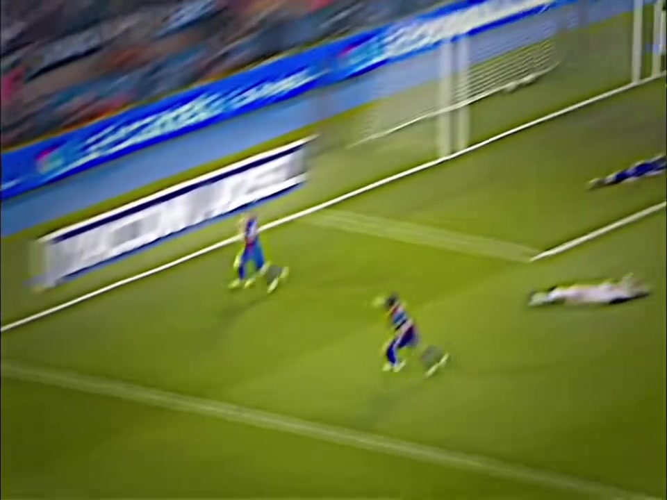 永远的禁区杀手这么多年梅西在禁区的敏锐嗅觉一直没有改变