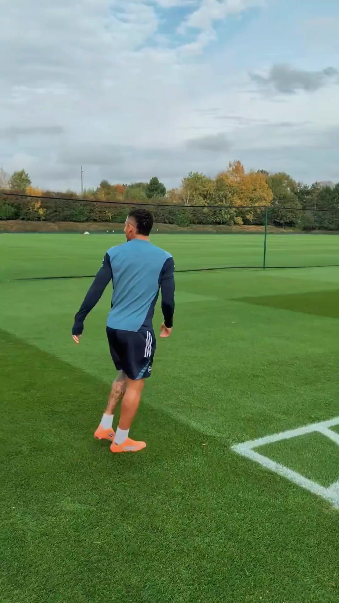 那个男人回来了热苏斯重返训练场