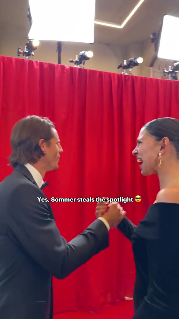 清脆响亮索默和网红小姐姐配合的啪声得到国米官推转发