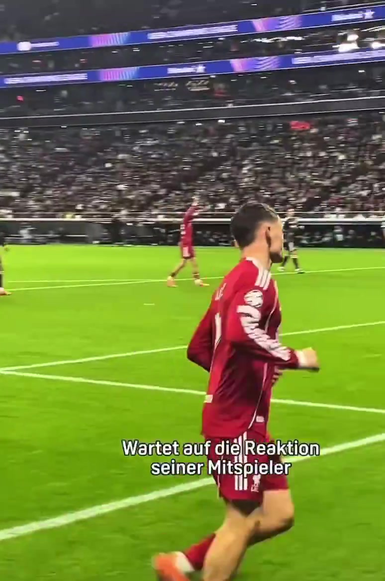 压力太大了维尔茨送出助攻后队友们纷纷拥抱他